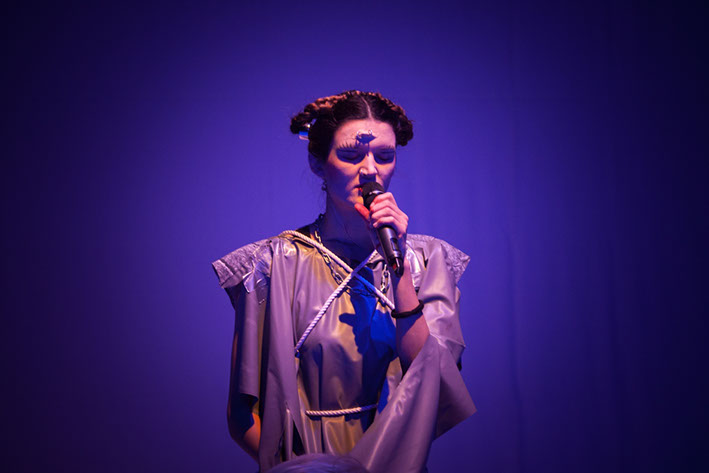 Ernestyna Orlowska, Artificial Intelligence Singing Ernestyna Orlowska, FRUITS